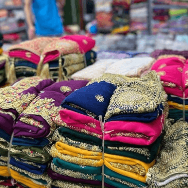 You Need to Know Before Buying Wholesale Sarees in Surat
